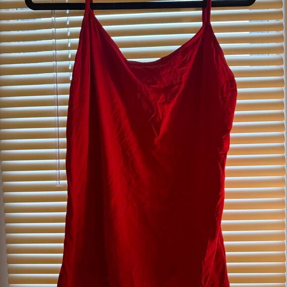 apostrophe Tops - Apostrophe Women's Red Vest